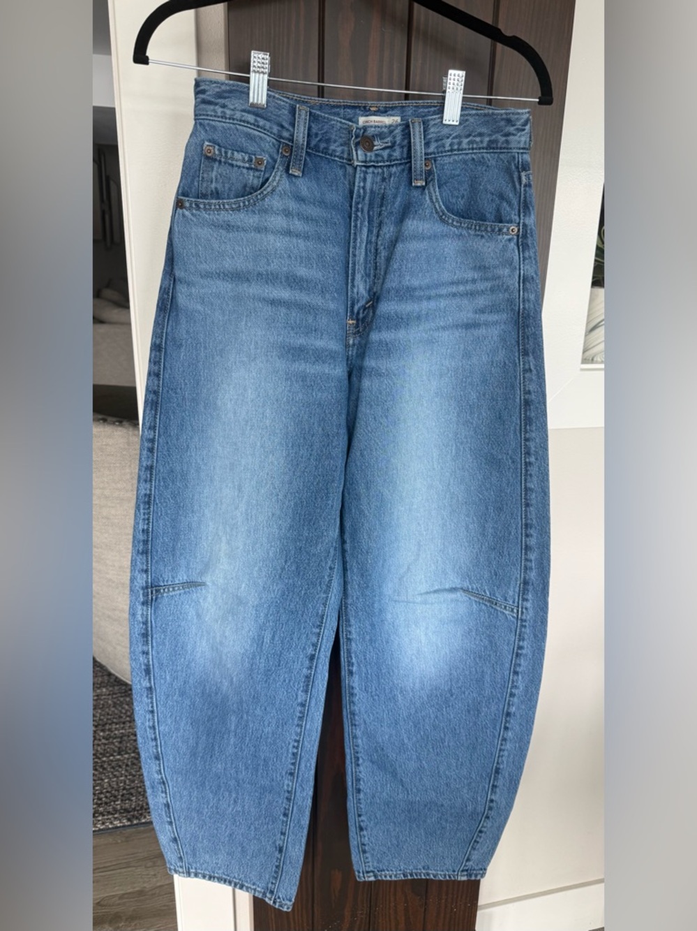 Levi’s Cinch Barrell Jeans, Size 26